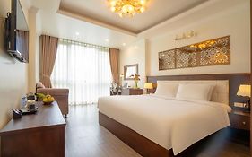 Du Palace Hotel & Travel